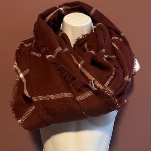 Cotton On Burgundy Uni Scarf 
Size OS